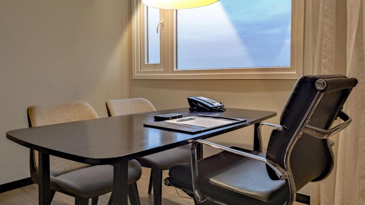 Radisson Hotel Santa Cruz 圣克鲁斯 外观 照片